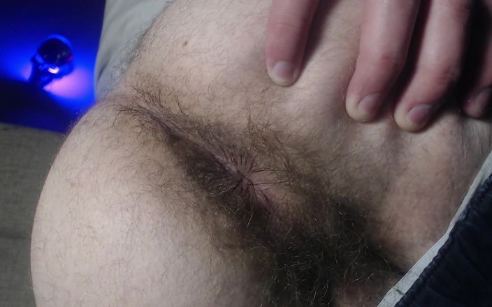 Hunky time: Suculenta bunda hetero e peluda
