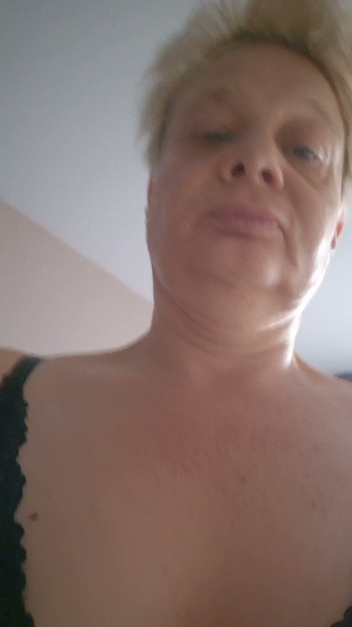 Sofy13: Chodź, Liż Moją Cipkę I Pieprzyć Mi Tyłek