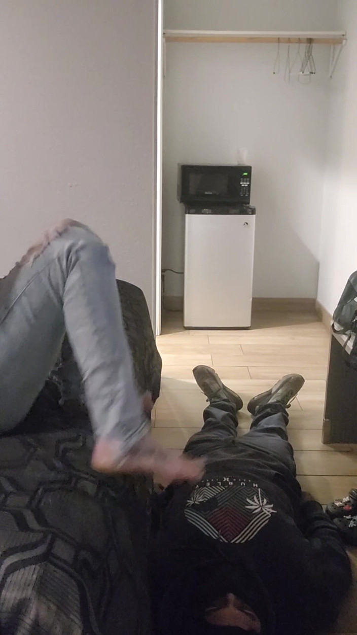 Adriano22: 脚羞辱