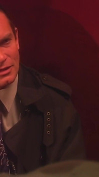 Genç bir Aurora Snow, Evan Stone tarafından sert sevişiyor