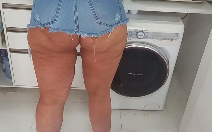 Sexy ass CDzinhafx: 미니 스커트를 입은 섹시한 엉덩이!