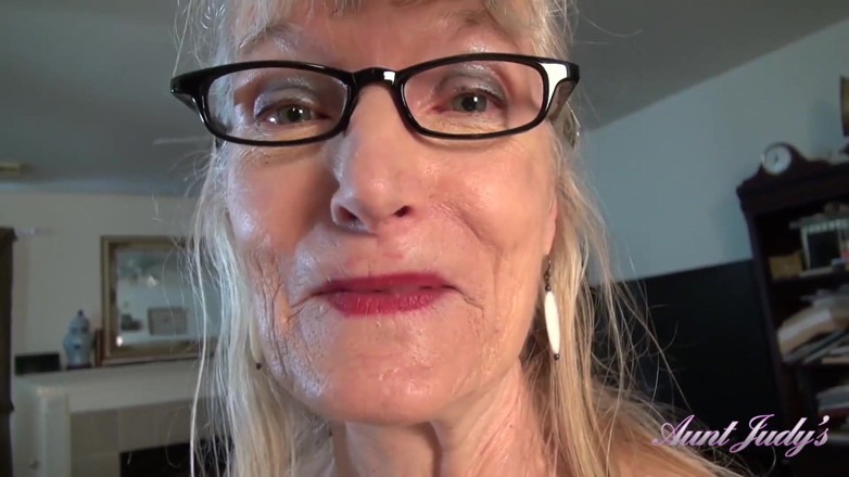 Aunt Judy's: AuntJudys - 69yo Texas amadora GILF Diane é sua secretária pessoal