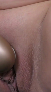 In der 9. schwangerschaft masturbieren wir härter mit vollbusiger MILf cyntia