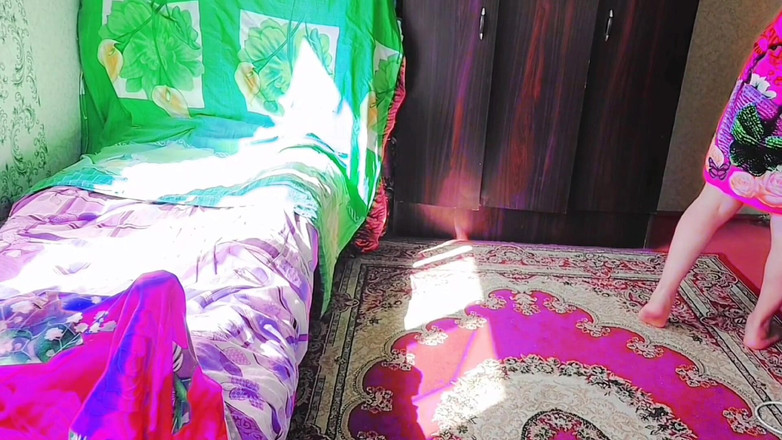 Kitty_Cross: Vampirish Temptation speelt ondeugende spelletjes