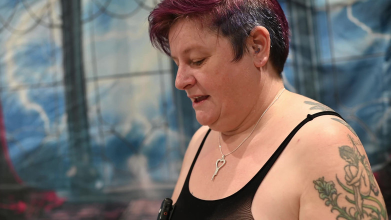 The Izars: Mistress Izar Tests a Queening Still with a Surprise for...