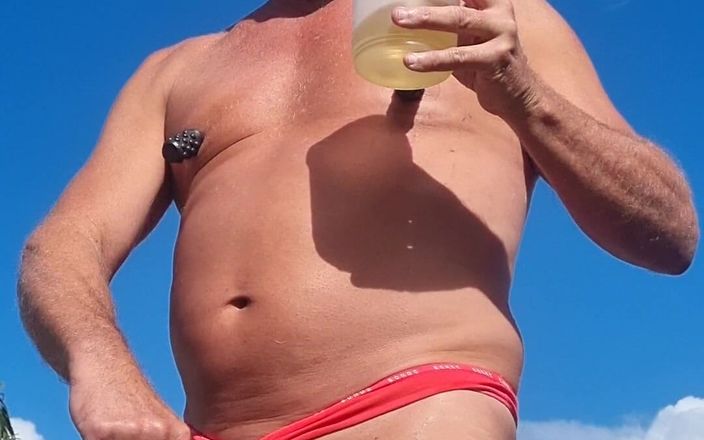 yogiyumyum: Bebendo mijo no quintal