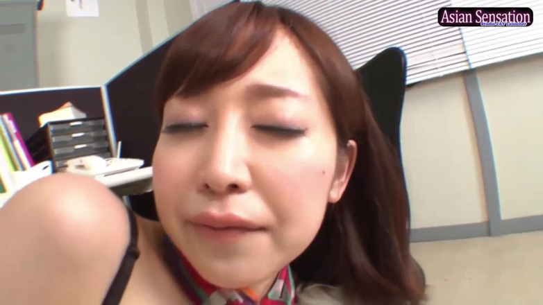 Studio JAV Launcher: Yuu Shinoda - dama de oficina de pantimedias - el irresistible aroma...