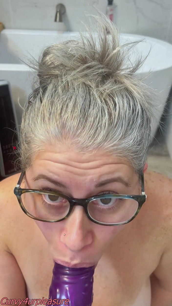 Curvy4urpleasure: I Fuck and Suck Your Big Cock Until You Make...