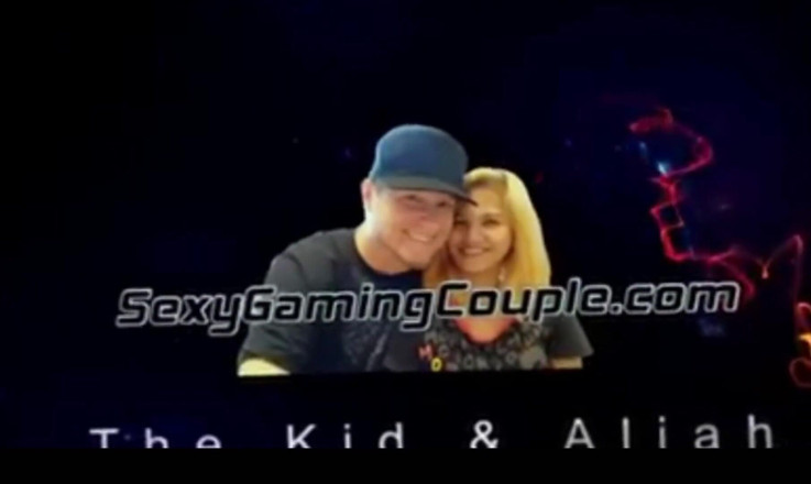 SexyGamingCouple: Un altro video di pipì in bagno