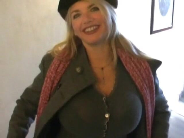 Vicky Vette: Melons in Milan Pt1