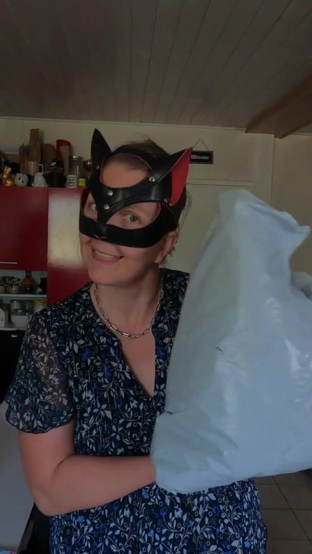 Moment 1 Unboxing (K Vw) Moment 1 Unboxing (K Vw)