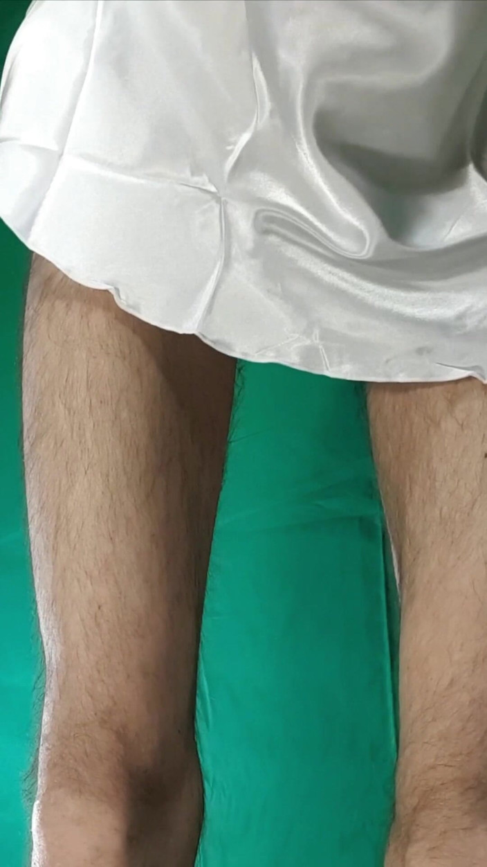 HeIsSooThin: 睡衣和红色蕾丝内裤