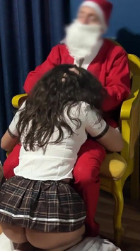 Le père Noël se fait branler