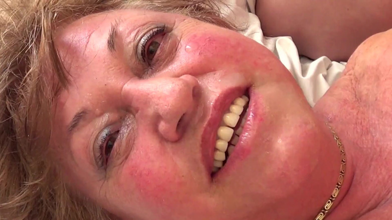Porno Cloud: Chubby Hairy Grannies