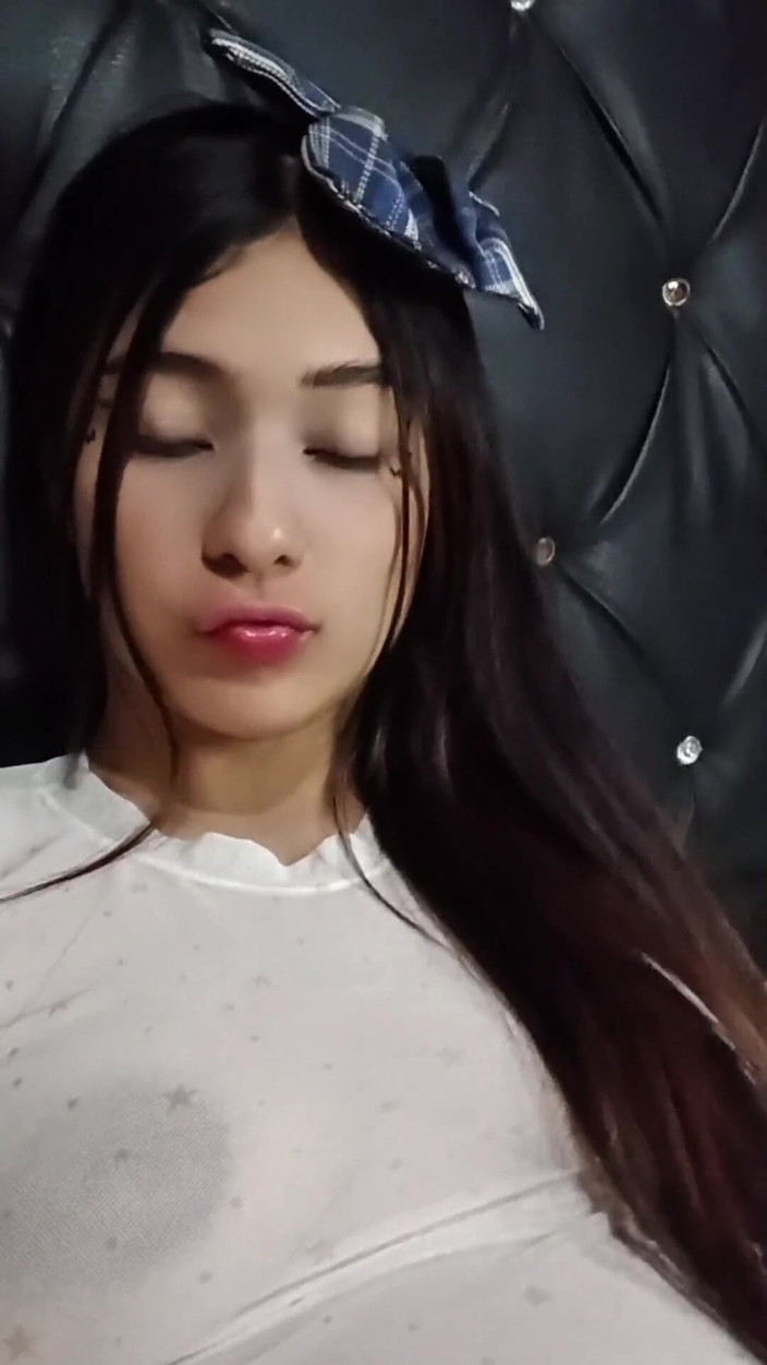 Yuli and tony: ポルノ女優がオナニーする