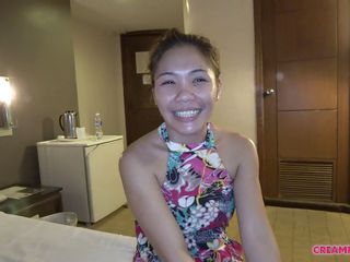Creampie In Asia: Cô ấy là một nhỏ và thích cười. Rên rỉ tốt,...