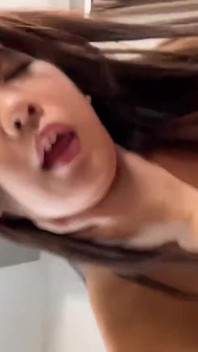 Juara Kad Muka. Lovely Freeter memandu creampie liar rush