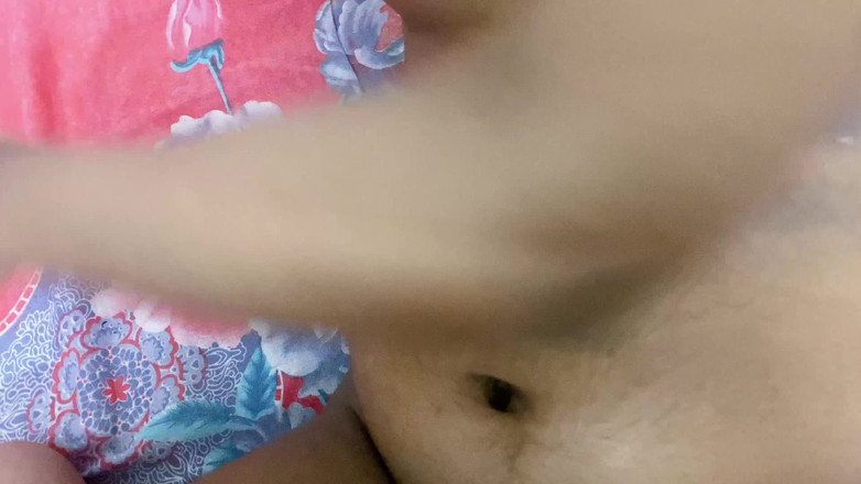 Bdsex24: 当我在Alon房间里操了我的继女