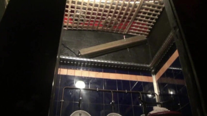 AMATOR PORN MADE IN FRANCE: Sucer une bite droite dans les toilettes publiques, trous de...