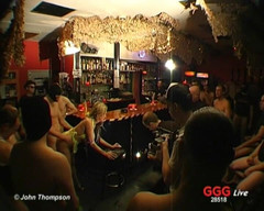 GGG John Thompson OLD STYLE: Ggg - Sandra Star tóc vàng bị chơi tập thể trong...