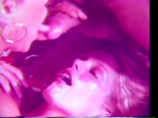 Vintage Usa: Sex în 3 retro cu soții păroase albe și negre (fără audio, dar muzică)