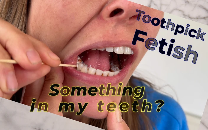 Wamgirlx: Do I Have Something in My Teeth?