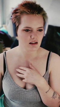 Mindfucked av Ai - tränad för att vara en slampa - Ezra Faith Buzzcut slampa