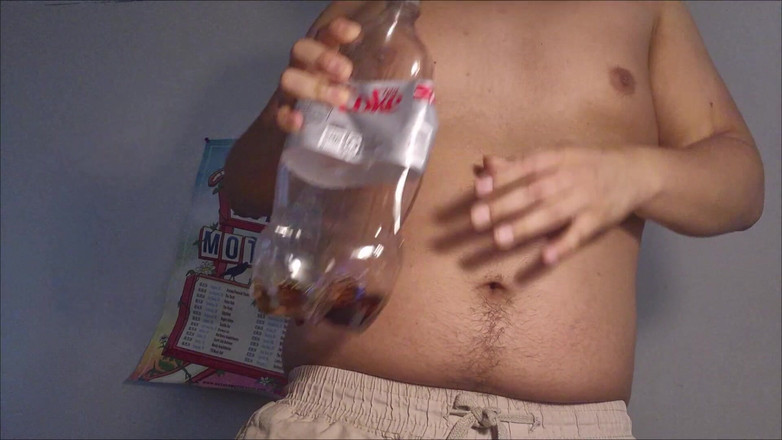 NakyJoss: Arrotando e esfregando meu intestino com óleo