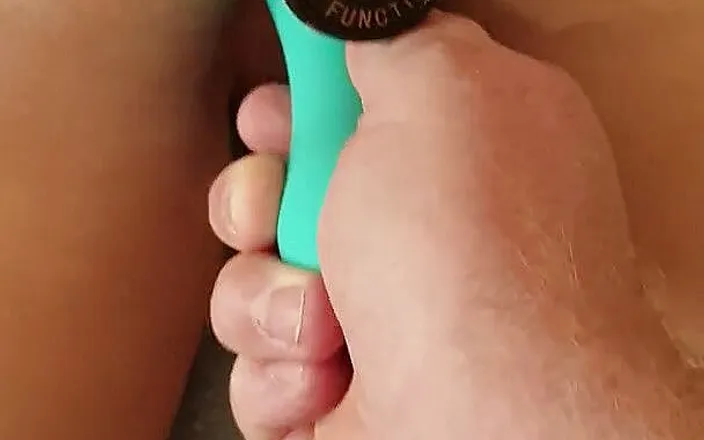 Porn4you413: Anale e figa colpi di figa con 2 sex toys con...