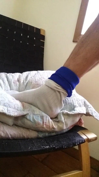 Boy top Amador: do you like a male's feet after football?!