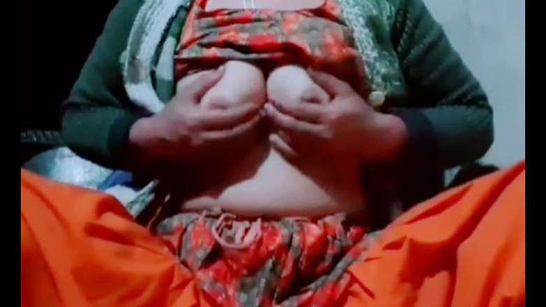 TricolorMusic3: かわいいホットなバービーの若さは絶頂期で、私の膣は簡単に私の膣の青春を満たしてくれるペニスを必要としています。