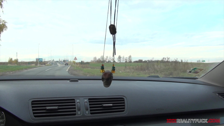 Czech Pornzone: Amirah adara fa un pompino incredibile e una bella scopata...