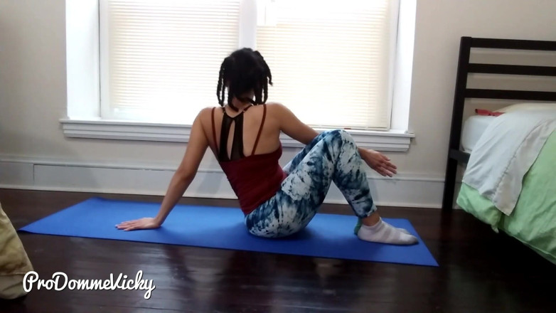 Porno angels: Pro Domme Vicky workout tape
