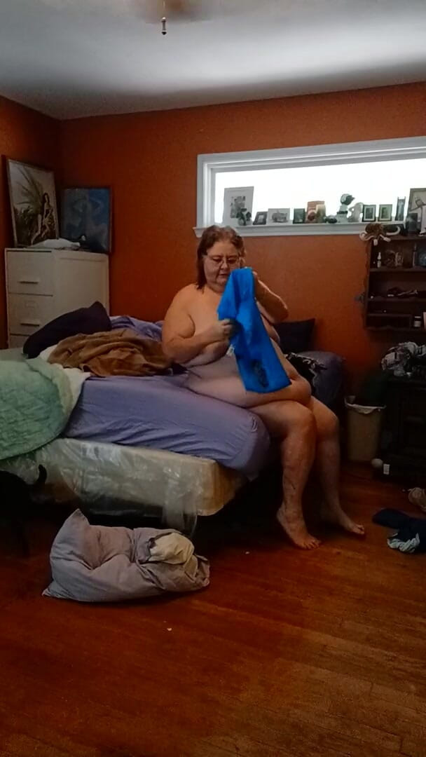 BBW nurse Vicki adventures with friends: Vestire per gli appassionati di mutandine Hey