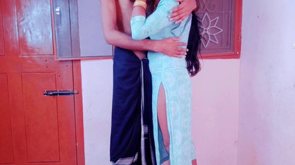 Mhjkrj054: Sevimli üniversiteli kızları ilk kez sikiyorum tam desi ladki domaltmalı Hint...