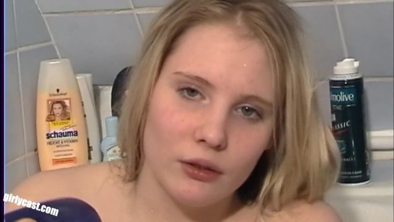 Girlycast: คลอดิอา อายุ 18 ปี - วิดีโอเรื่องแรกของเธอ