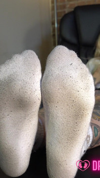 Los calcetines blancos sudorosos de Mikaila - dreamgirls en calcetines
