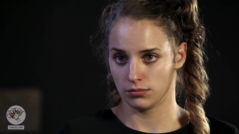 Graias Studio: Nike returns - caning - part 2