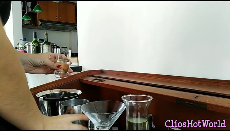 Clios Hot World: Preparo delicioso refresco de orina, mi martini sucio orinar