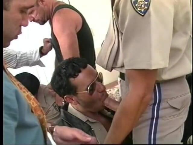 Gays Case: Polițiste excitate cu pule mari fut civili