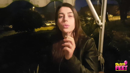 Smokin Fetish: Smoking and foot fetish in outdoor with cute teen