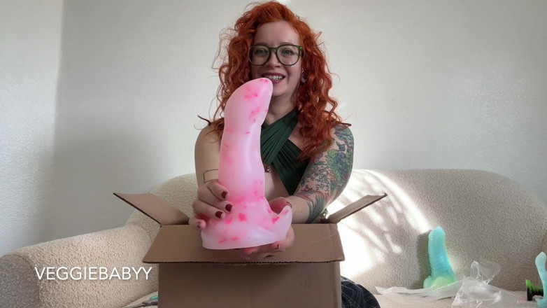 Veggiebabyy: Multiple Orgasms with Three New Large Pleasure Forge Cocks