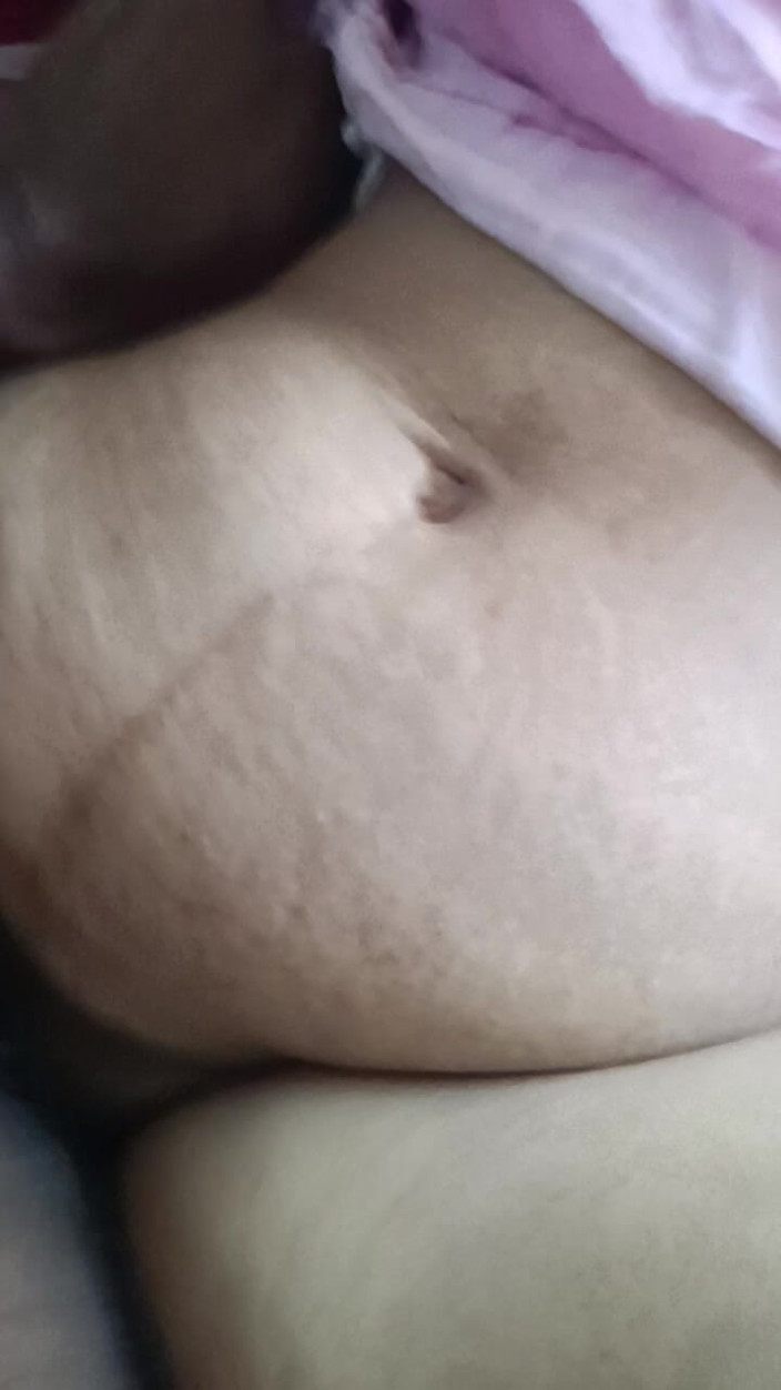 Desigirlsiri: India hermosa caliente figura maestra folla sari