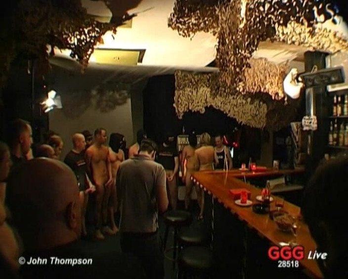 GGG John Thompson OLD STYLE: Ggg - Бомба-блондинка Sandra Star Получает Гэнгбэнг На Дикой Вечеринке В Баре - Смотреть, Как Она Принимает Все Это!