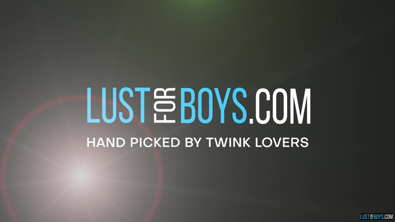 Lust for boys: Teen Boys in the Changing Room