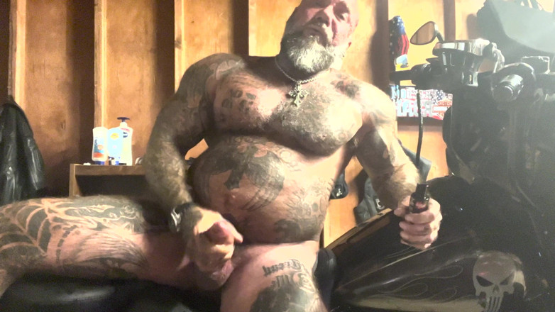 MasculineJason - Jason Collins: Jerking off on my Harley