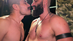 The Bearded Master: Bärtiger meister fickt kryz im sexclub