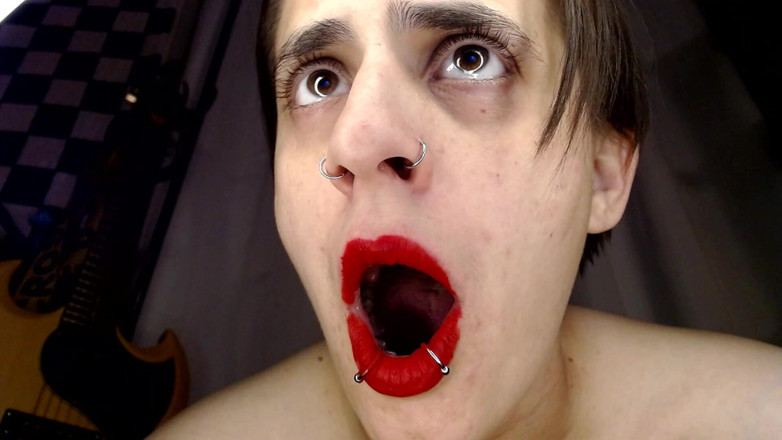 Abby Anna: Vyhoďte panenku červenou rtěnku