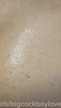 Mit einem großen schwanz und heißem sperma ein chaos gemacht