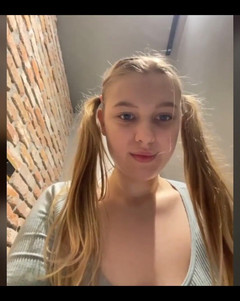 JuiceLussie: Fingering Anal Close up. Masturbate. Sit on the Cam